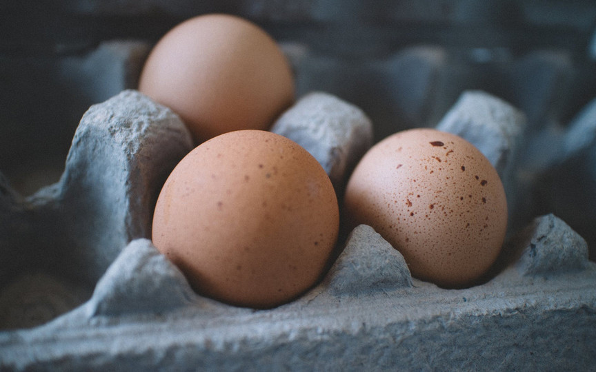 Не простые, а золотые. Почему выросли цены на куриные яйца?