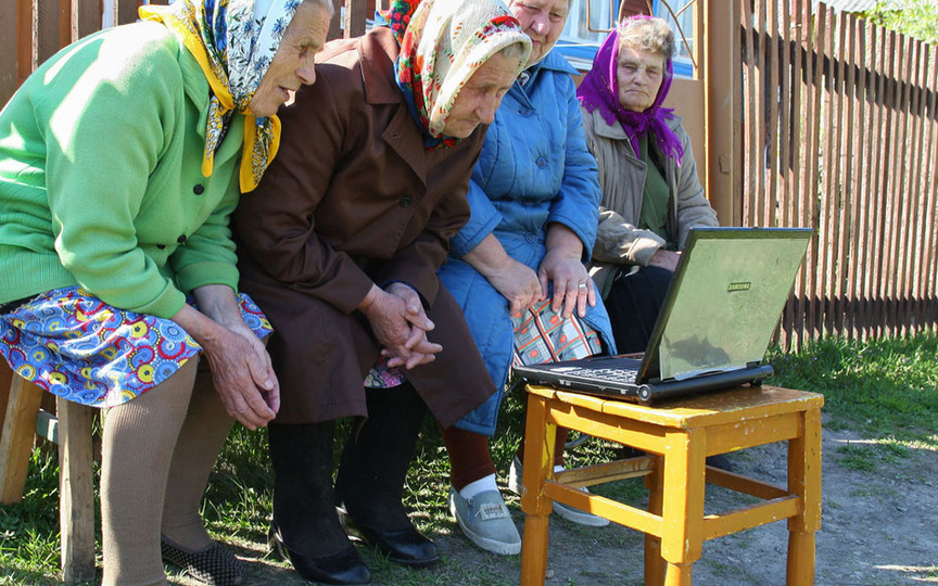 Лайфхак: учим бабушку включать Skype и пользоваться сайтом госуслуг