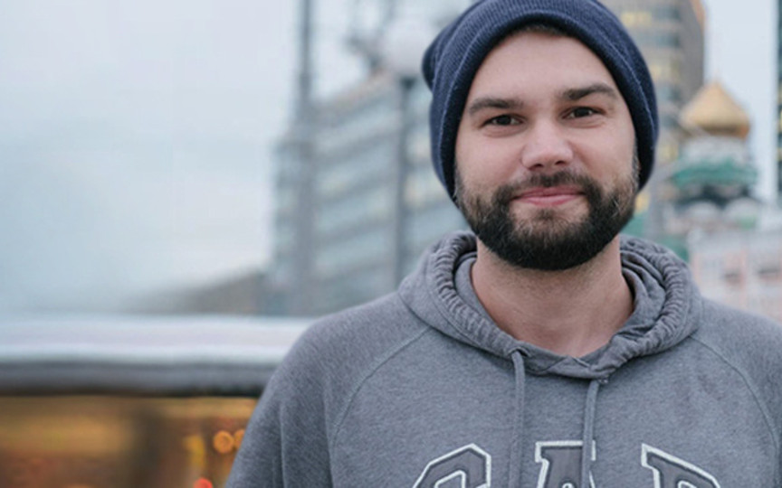 «Люди не делятся на пешеходов и водителей». Транспортный аналитик - о том, почему запреты на дорогах неэффективны, а безопасность плохо продаётся