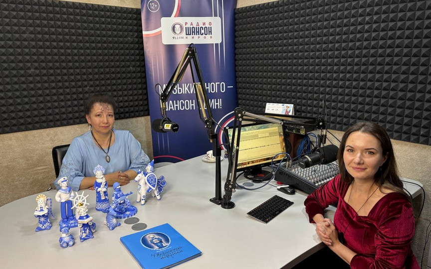 «Это цветотерапия, гармонизация, полезная для нашего глаза». Интервью с мастерицей дворянской игрушки Анисой Сизовой