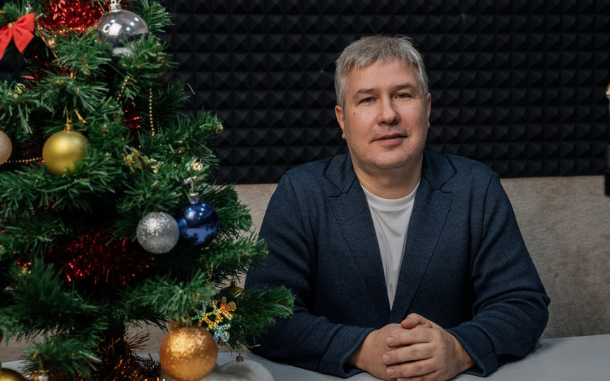 «Работать со страстью, любить своих детей». Александр Осколков в проекте «Не тайный Дед Мороз»