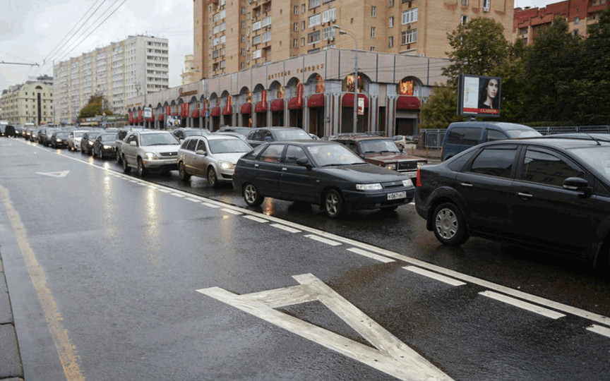 Спасут ли общественный транспорт в Кирове выделенные полосы?