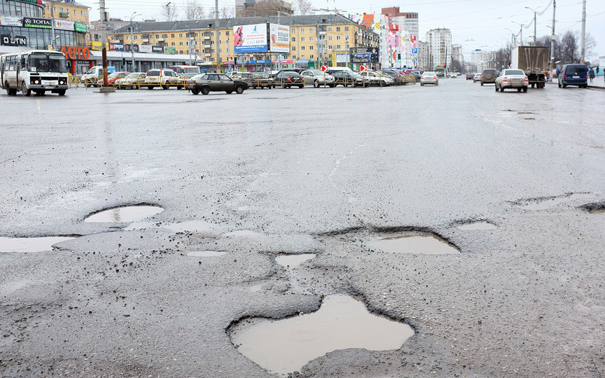 «Мы не можем подъехать к своим домам!» Как жители Комсомольской добиваются ремонта разбитой дороги