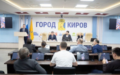 В Кирове начали вывозить опасные отходы с улицы Искры