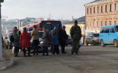 Полиция ищет свидетелей обстрелов автобусов с пассажирами на улице Ленина