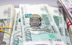 Мошенник похитил деньги у кировского отеля, представившись его директором