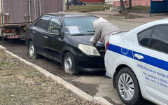 В Кирове эвакуируют брошенные автомобили
