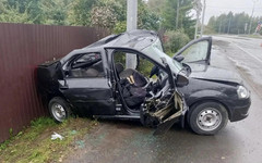 В Кирове водитель «Рено» погибла после наезда на опору ЛЭП