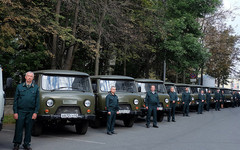 Кировским лесничим вручили ключи от новых служебных автомобилей