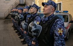 В Кирове задержали вора в шортах с бутылкой вина