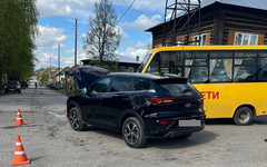 В Яранске школьный автобус попал в ДТП
