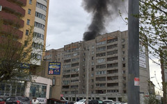 В Кирове горит дом на улице Хлыновской