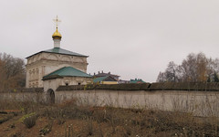 В Кирове вырубили заросли и открыли вид на старинную церковь