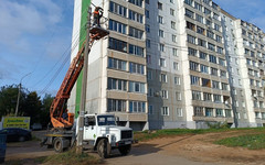 В Кирове фонари чинят по заявкам жителей
