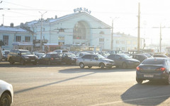 На привокзальной площади временно закроют парковку