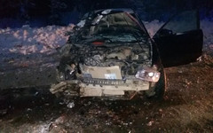 В Кировской области пьяный водитель иномарки лоб в лоб столкнулся со встречным «Соболем»