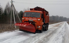 Трассы в Кировской области расчищали 126 уборочных машин