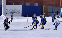 Кировские хоккеисты пока только проигрывают в финальном турнире на призы клуба Плетенный мяч