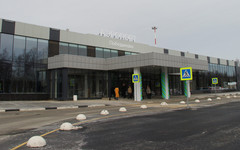 Врио директора Победилово рассказал, сколько аэропорт заработал на парковке и бизнес-зале