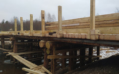 В Нагорском районе завершают ремонт деревянного моста через Орловицу