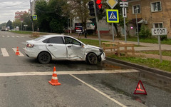 В Кирове столкнулись две «Лады», есть пострадавшие