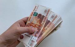 12 кировских стобалльников будут получать по 30 тысяч стипендии