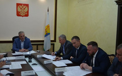 В трёх районах Кировской области жителям аварийных домов дают деньги или квартиры