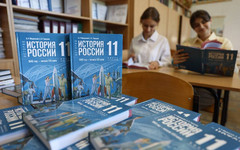 Кировская область закупила учебники для запорожских школ