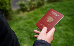 За надругательство над паспортом планируют ввести уголовное наказание
