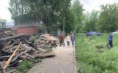 В Нововятске при сносе домов не огородили территорию. Жители беспокоятся за здоровье детей