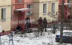 Соцсети: у дома на улице Упита нашли труп мужчины