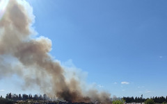 В Сунском районе горят отходы на полигоне ТКО, МЧС продолжает тушение