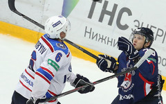 Денис Шураков стал лучшим хоккеистом «Сарова» в сезоне по мнению болельщиков