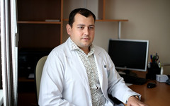 «Не верилось, что такое может случиться со мной»: кировский хирург переболел коронавирусом с 70% поражением лёгких