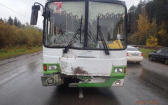 С места ДТП с автобусом на въезде в Кирово-Чепецк госпитализировали двух человек
