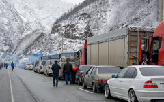 Грузия на месяц закрыла проезд для легковушек на границе с Россией