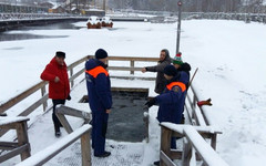В Кировской области во время крещенских купаний будут дежурить спасатели