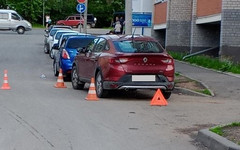 В Кирове водитель «Рено» сбил двух 7-летних девочек