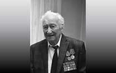 Скончался почётный гражданин Кирова Михаил Межиров