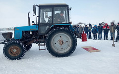 В Старом Ирюке соревновались трактористы