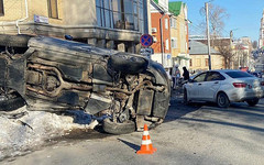 Последствия аварии с участием арт-объекта «Автомобиль» на Спасской (ФОТО)