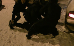 Ночью в Кирове вооружённый грабитель напал на интернет-кафе