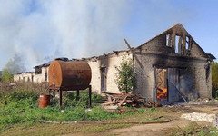 В Тужинском районе сгорело здание для сушки и хранения трав