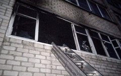 Кировские сотрудники УФСИН спасли мужчину из огня