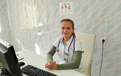 Более 350 врачей пришли работать в кировские больницы по целевому обучению за три года