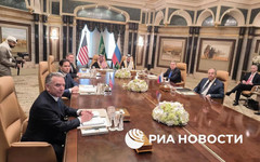 В столице Саудовской Аравии проходят переговоры России и США
