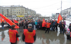 Коммунисты провели акцию в честь 130-летия С.М. Кирова