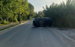 В Кирово-Чепецке пьяный водитель «Шевроле Нивы» опрокинулся