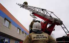 К ТЦ на юго-западе Кирова съедутся пожарные