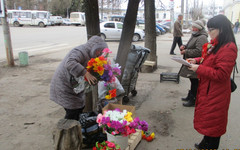 В Кировской области приняли закон, разрешающий штрафовать бабушек за торговлю на улице